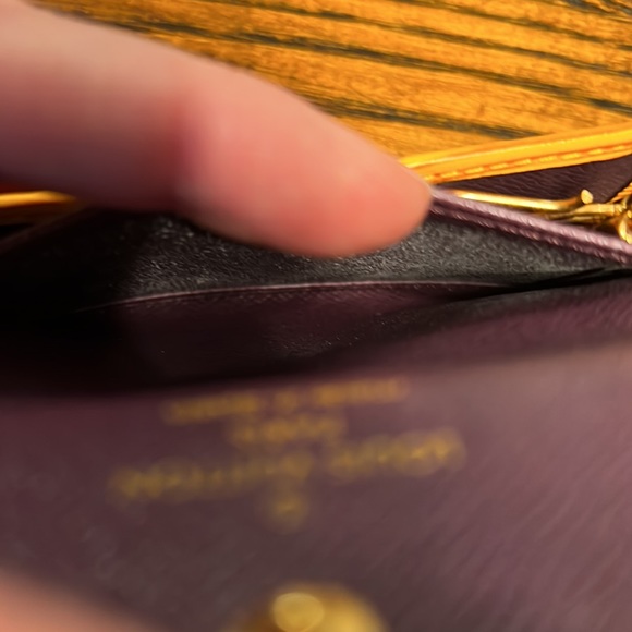 Louis Vuitton 1996 Epi Leather 6 Key Holder Wallet - Picture 13 of 16